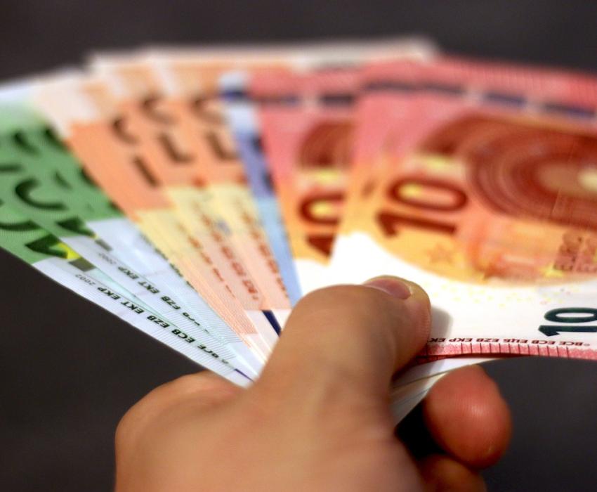 uso dinero efectivo